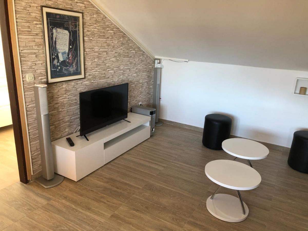 Apartments Adriatic Rab Palit ภายนอก รูปภาพ